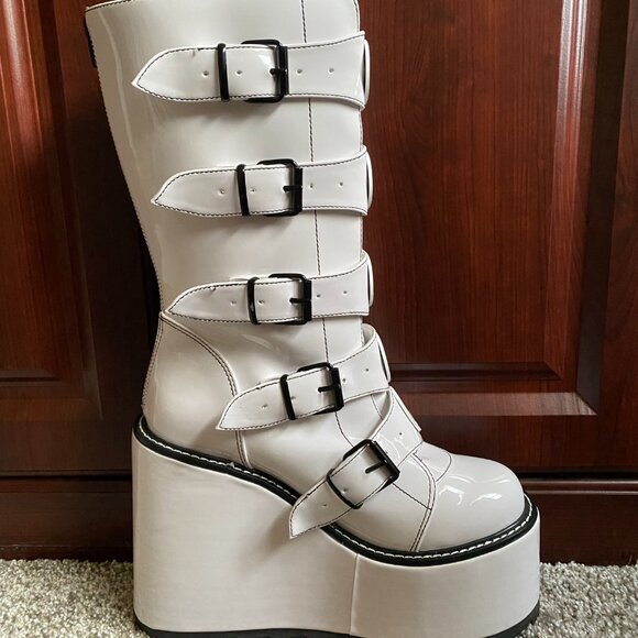 YRU Dune Yin Yang Buckle Wedge Platform Boots - Picture 9 of 11